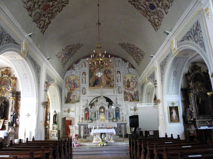 Annunciation_Parish_Church_Nazarje_02.jpg