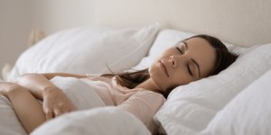 7 predlogov, kako lahko svetniki pripomorejo k boljšemu spancu