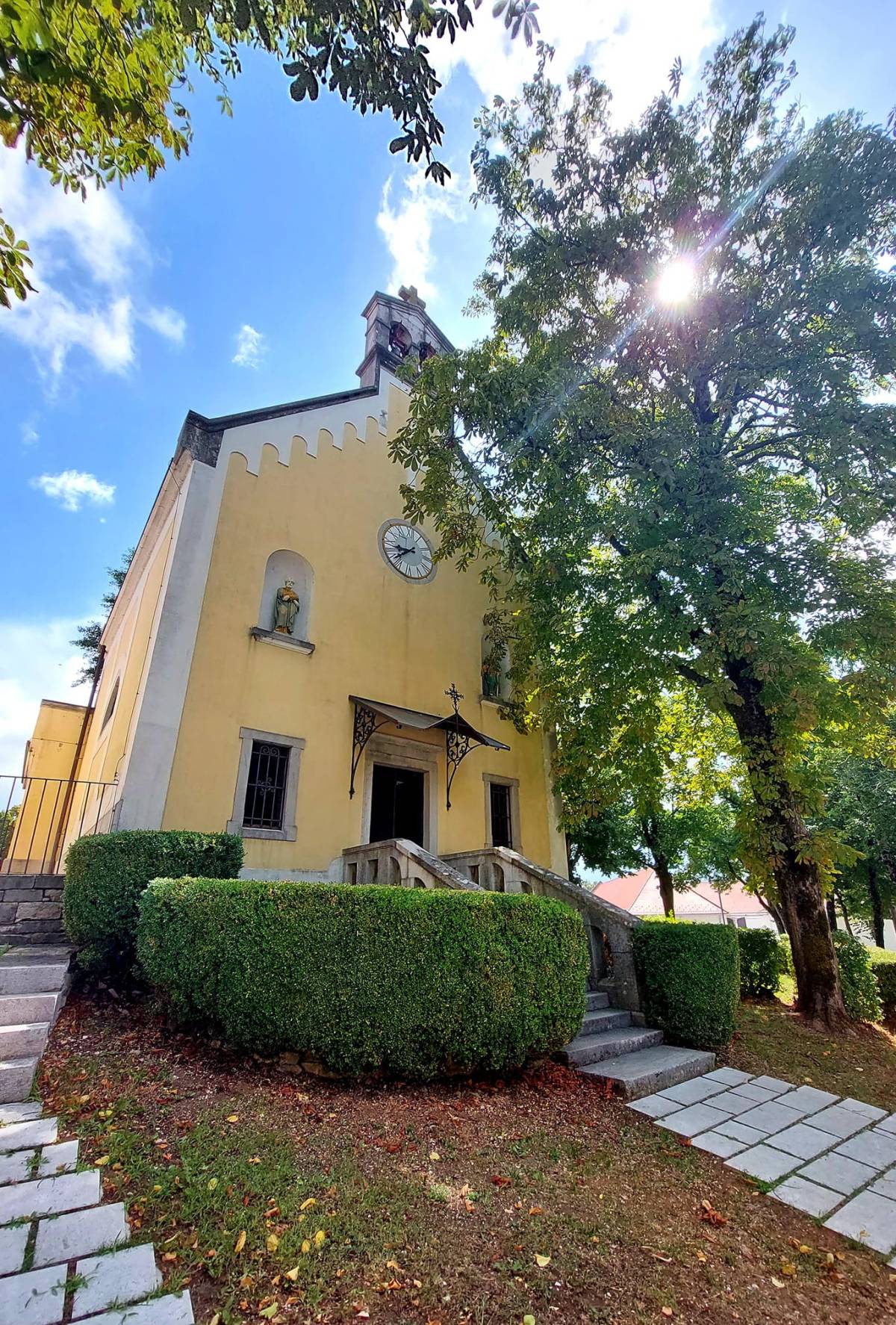 Cerkvice in kapelice, ki so jih ovekovečili naši bralci