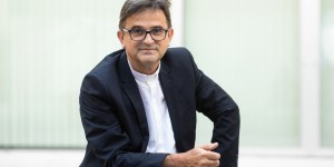 “Želel bi biti oče, ki spremlja in usposablja svoje sinove in hčere, da bi živeli pogumno in samozavestno”