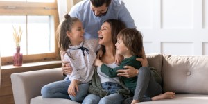 Želite nasmejati svoje otroke? S temi šalami ne morete zgrešiti