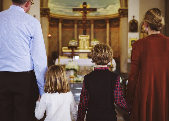 10 koristnih nasvetov, ko greste z otroki k sveti maši