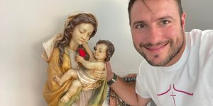Takega obiska Martin Golob ni pričakoval. Prišla je gospa, ki je raztreščila Marijin kip