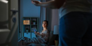Kako nagovarjamo najstnike in zakaj naš pristop ne deluje?