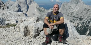 “Mladim želim pokazati, da ljudje nismo črno-beli, temveč se v vsakem od nas skriva cel razpon od pekla do nebes”