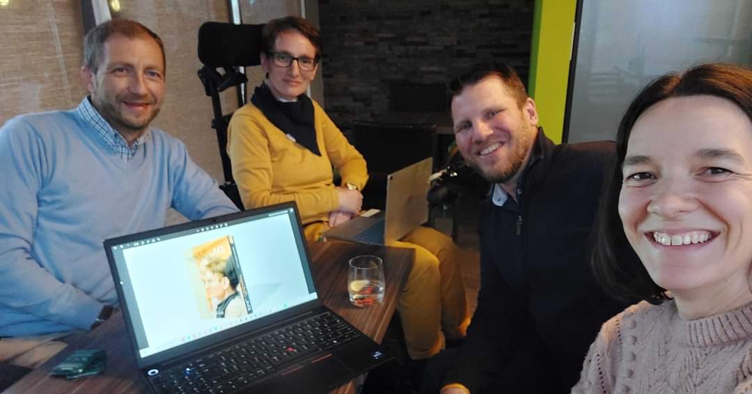 Sara Ahlin Doljak osebno