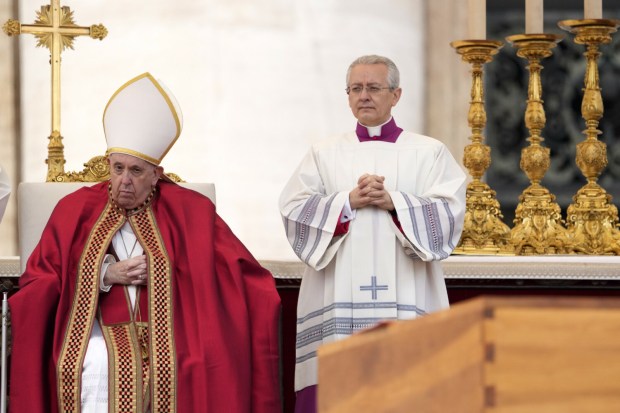 Pogreb papeža Benedikta XVI., 2. del