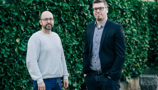 Tilen Mlakar in Samo Skralovnik v oddaji Reflektor