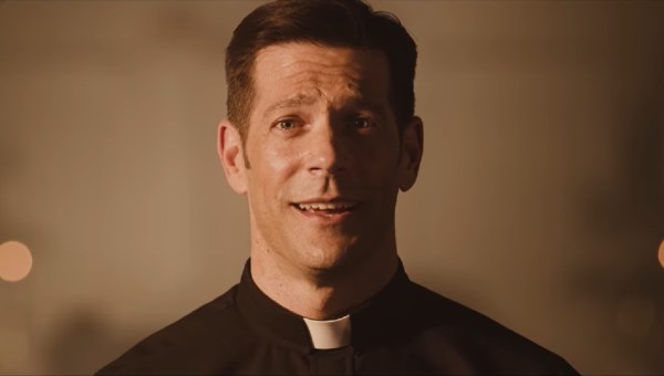 Fr. Mike Schmitz "Confession is a Place of Victory"