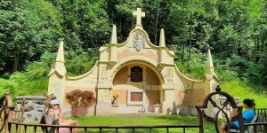Namig za družinski izlet v dolino pod grebenom Košute