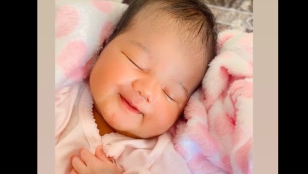 Bebé rescatada del aborto