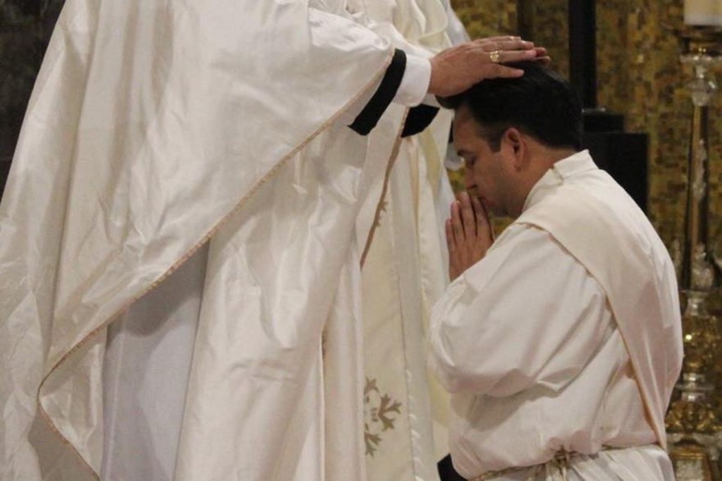 David Jasso: on the left as a soccer manager, on the right as a priest