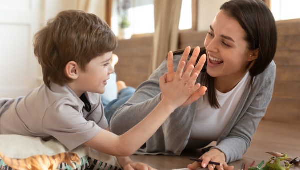 Caring mom,free bonding,play parenthood