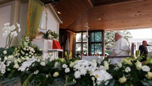 Pope-Francis-Shrine-of-Our-Lady-of-Fatima-JMJ-Lisboa-2023