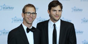 Ashton Kutcher želel darovati svoje srce bolnemu bratu. &#8220;Imava vez, ki je ne morem razložiti&#8221;
