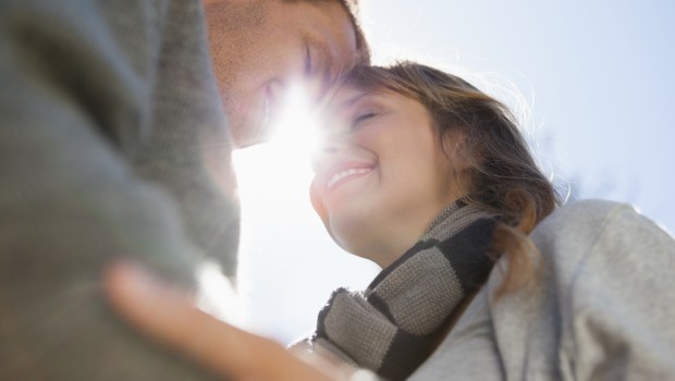 Pareja matrimonio feliz noviazgo