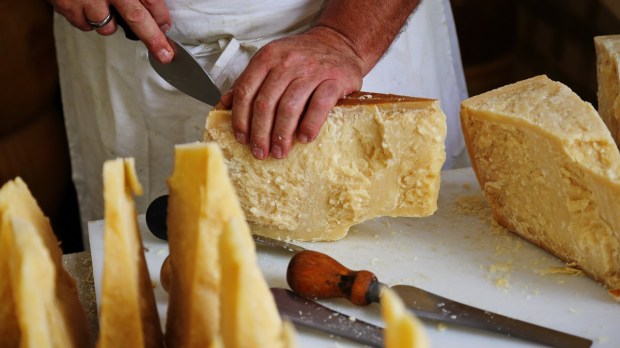 Parmesan cutting