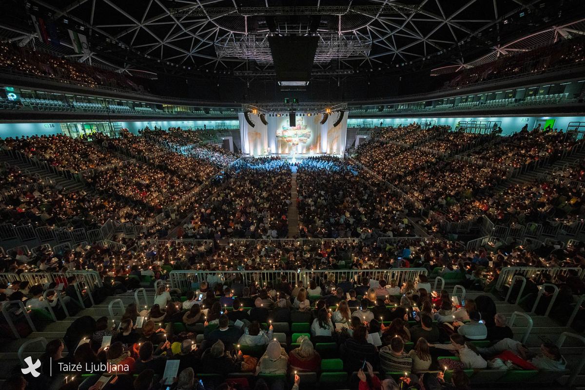 Večerna molitev na ESM v Stožicah, sobota