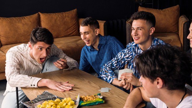 Friends play game