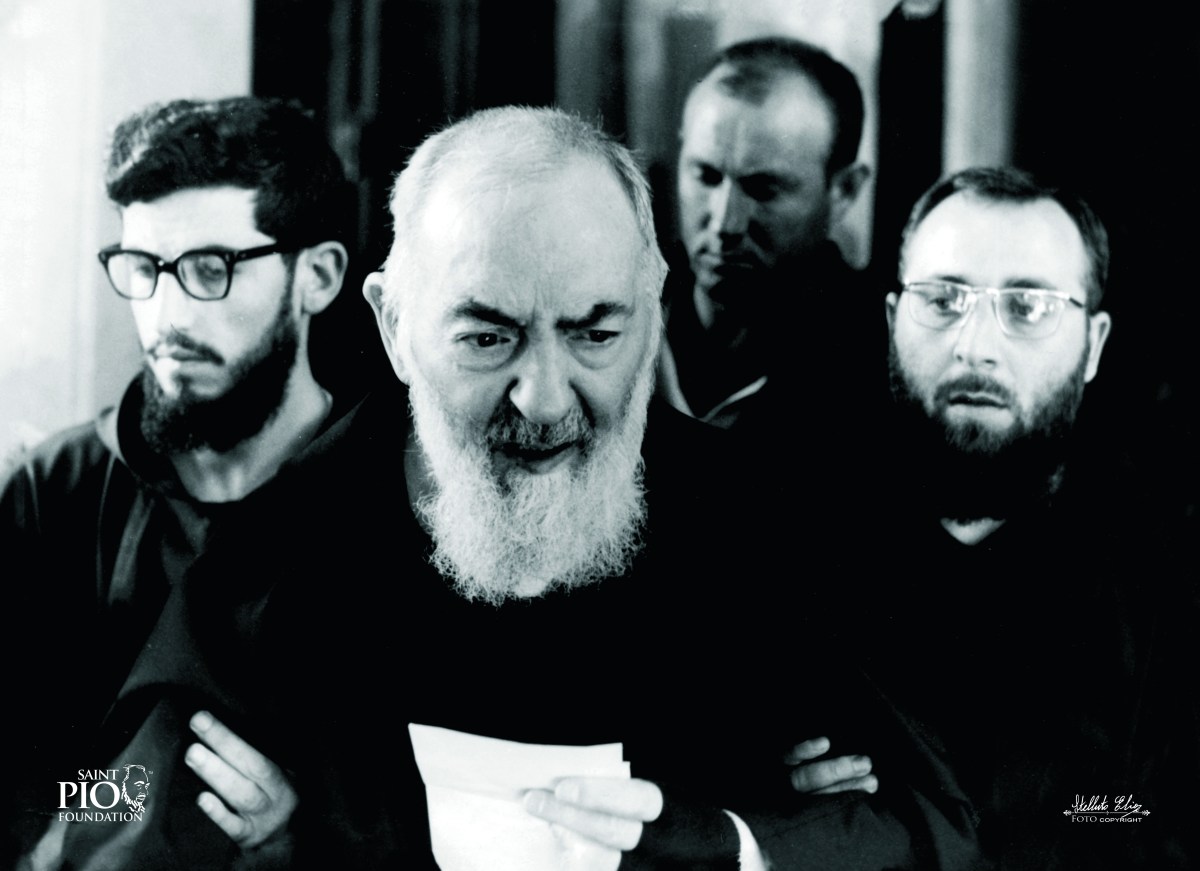 Fotografije svetega patra Pija