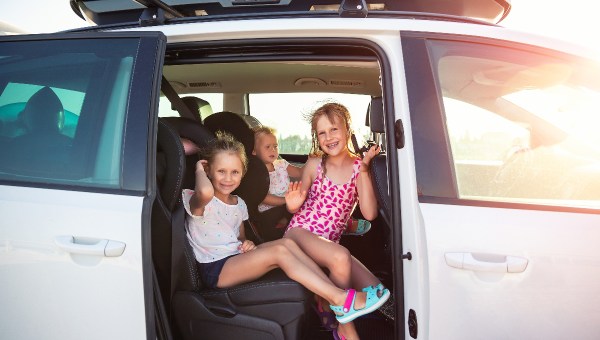 kids-minivan-