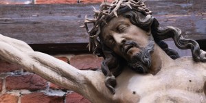 7 svetopisemskih citatov, ki kažejo na neizmerno Božjo ljubezen do nas