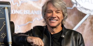 Pevec Jon Bon Jovi je pomagal ženski v stiski, ki je hotela storiti samomor