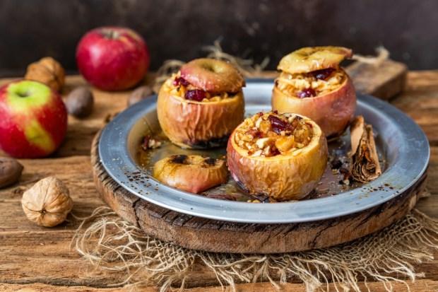 Baked Apples Stuffed with Walnuts and cranberry