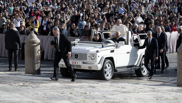 Francesco Sforza-Vatican Media-Pope's personal photographer