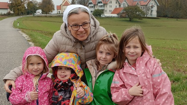 sestra Petra Mohorko