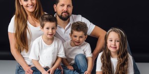 Njena hči je dvakrat premagala raka: &#8220;V sebi jokaš, a moraš biti močan za otroka&#8221;