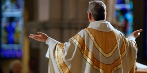 Zakaj celo nekateri kristjani naslovijo krščanstvo za religijo?