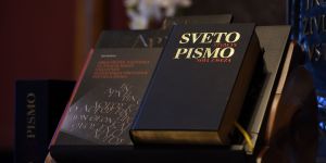 Jeruzalemsko izdajo Svetega pisma lahko berete tudi na spletu
