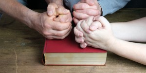 3 molitve eksorcista, ki vam bodo pomagale izgnati hudega duha