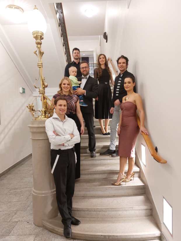 Valentina in Luka Černe, zasedba Kreativo
