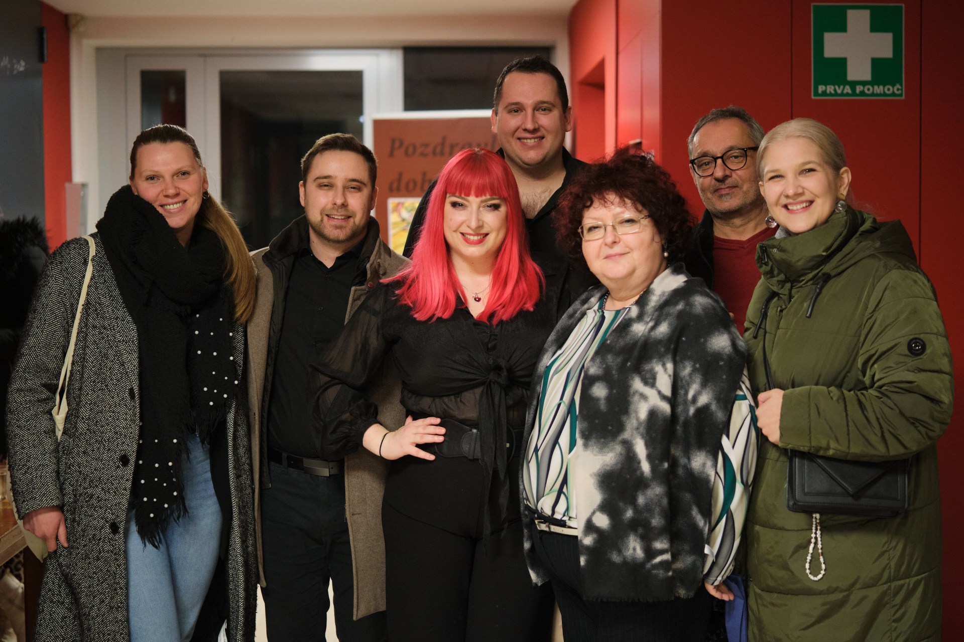 Premiera serije Zivi v Kristusu; Studio Siposh