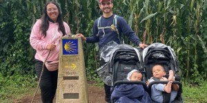 Camino malo drugače: udeležila sta se ga z dvema otrokoma v vozičku in tretjim na poti