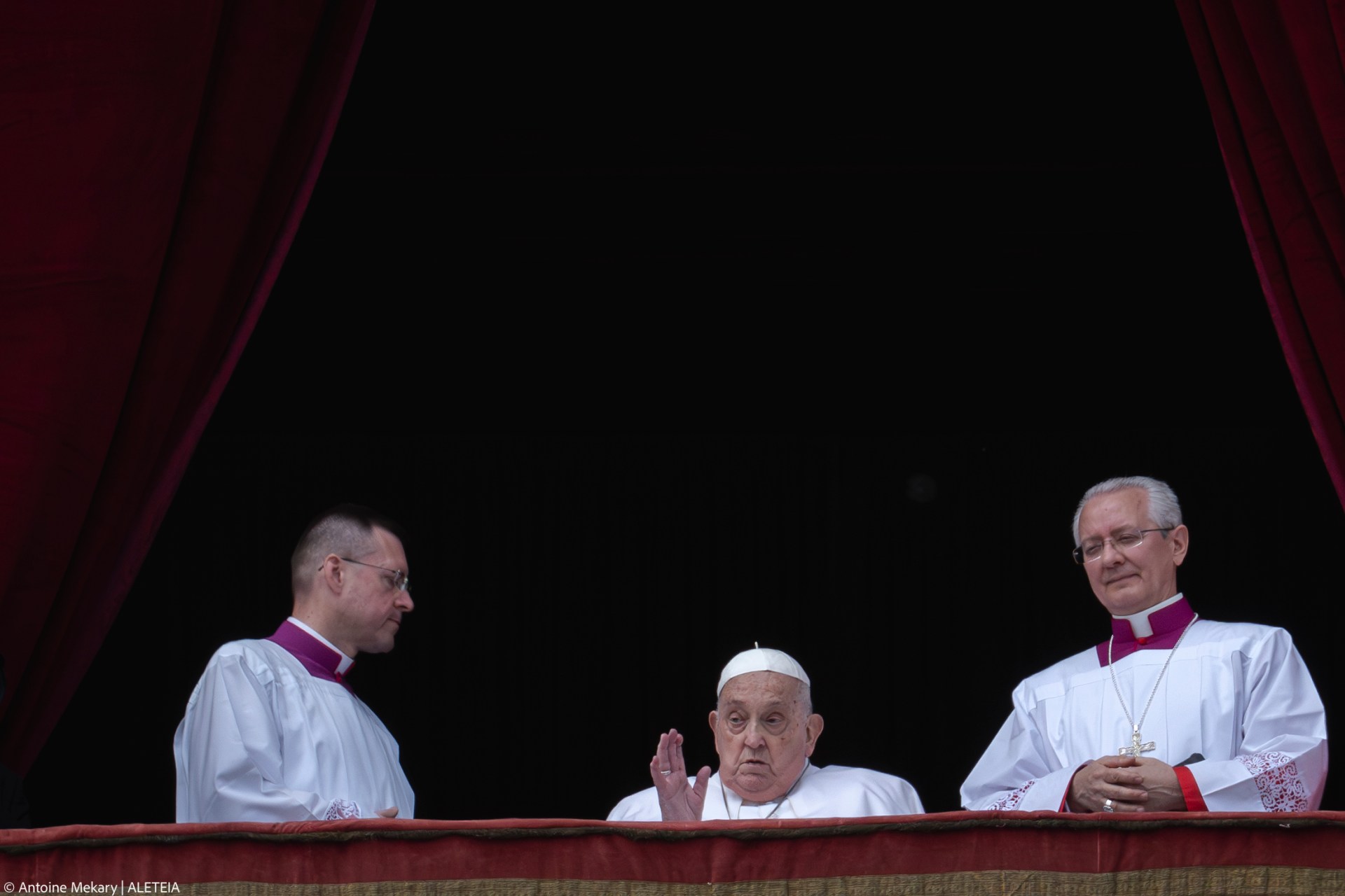 EASTER-VATICAN-POPE-EASTER2025