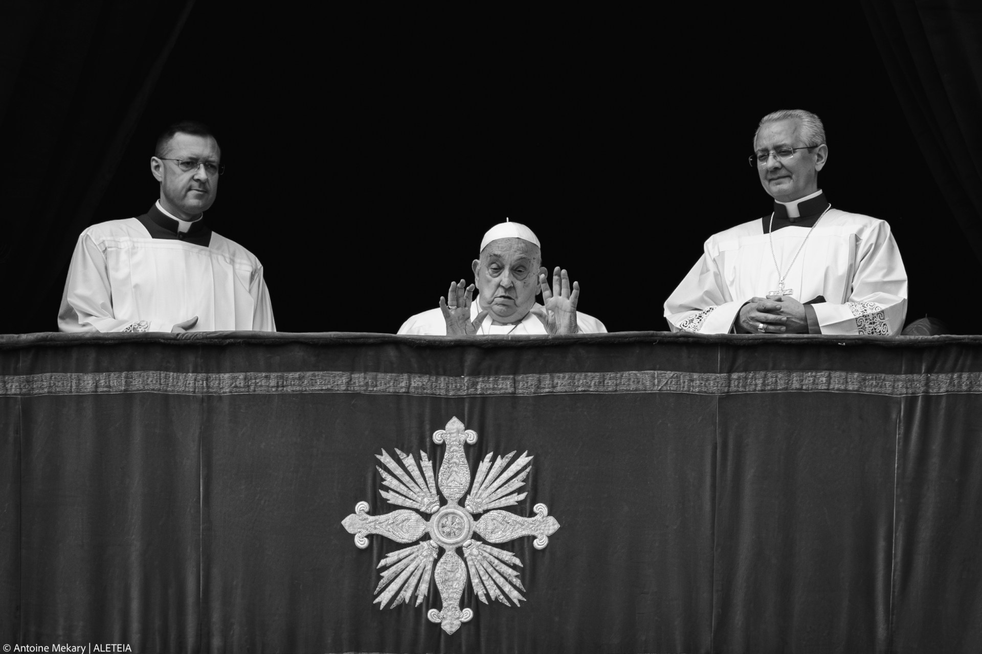 EASTER-VATICAN-POPE-EASTER2025