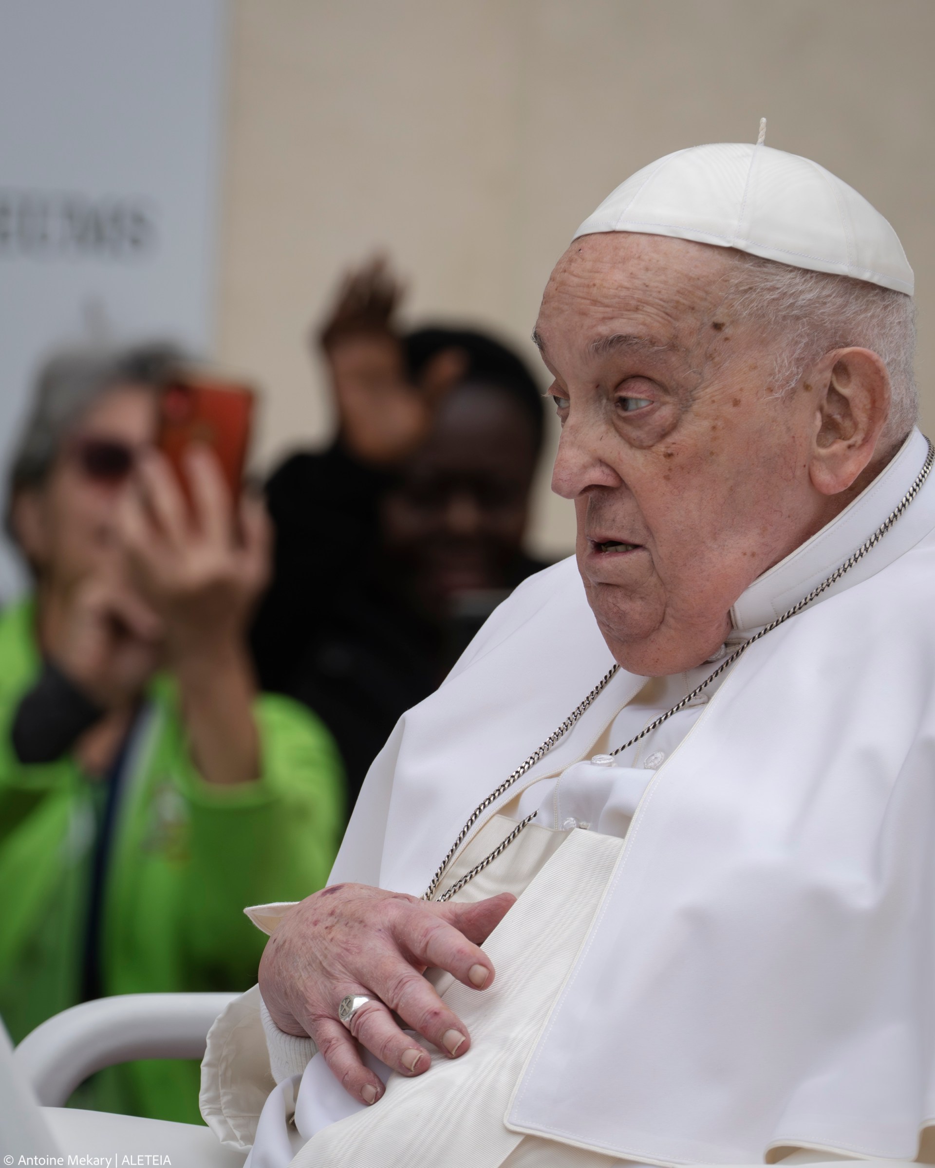 EASTER-VATICAN-POPE-EASTER2025