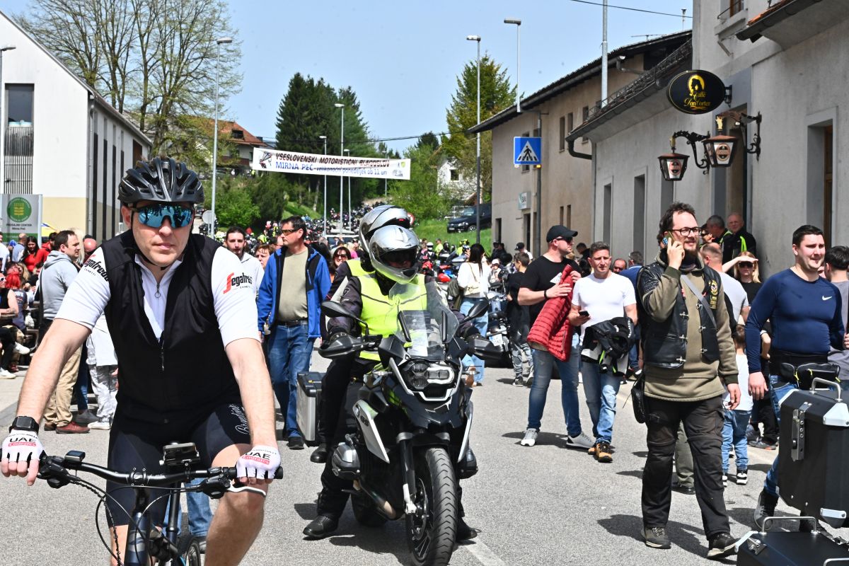 {"rendered":"Blagoslov motorjev v Mirni Pe\u010di 2025 – 2. del"}