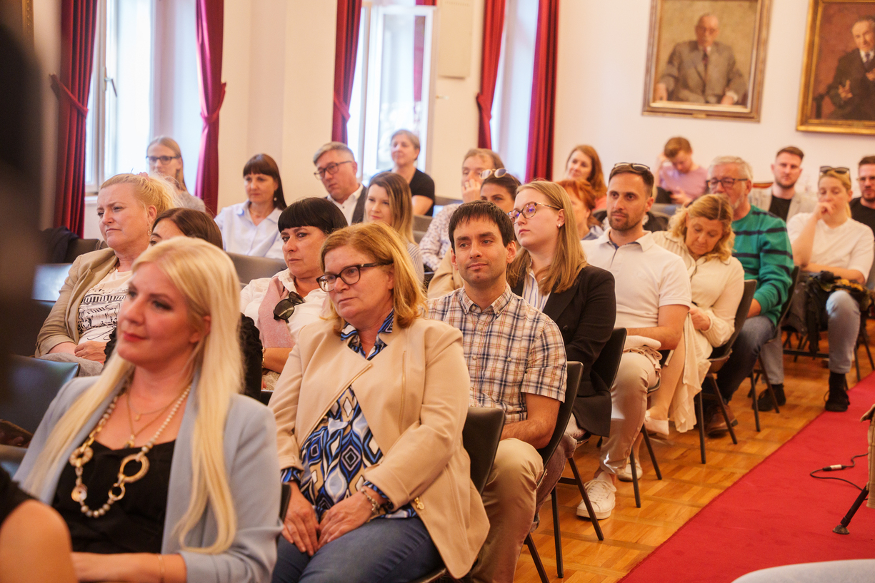 Predstavitev knjige o Petru Opeki