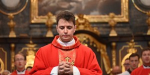 Matija Golob je postal duhovnik in začel svoje poslanstvo z geslom: &#8220;Le eno je potrebno&#8221;
