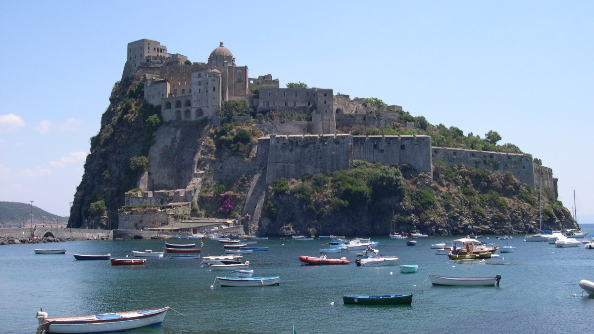 Ischia_castello_Aragonese.jpeg