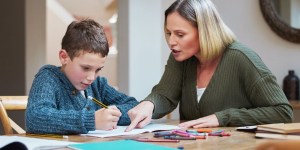 Starševska misija: ko se šola ne konča v šolskih klopeh