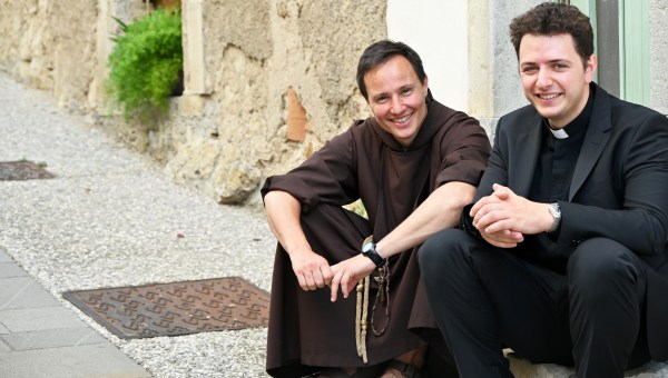 Corner Item Image - Novomašnika Ambrož Brezovšek in Matija Golob – spoznajte ju