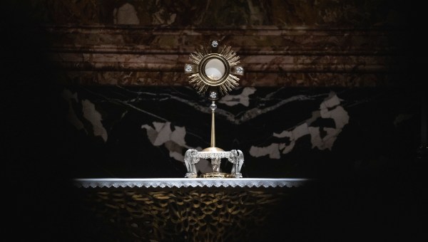 eucharistic-adoration-penitential-liturgy-jubilee-digital-missionaries -catholic-influencers