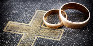 Prstan in križ zakonske zveze