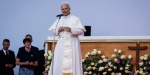 Papeževa pridiga na jubileju mladih, ki se je dotaknila mnogih src