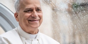 Papež Leon v svoji prvi apostolski spodbudi: Ljubezen do ubogih je srce naše vere